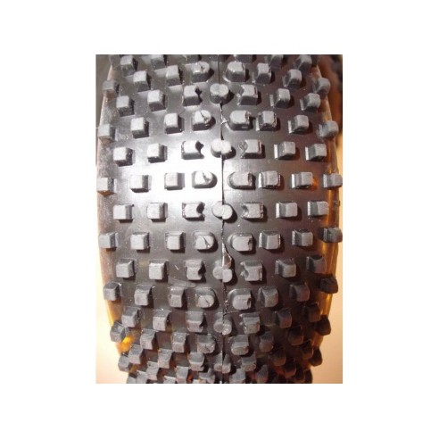 Schepis Model -Coppia Gomme incollate su cerchi per off-road 1/8 PREDATOR