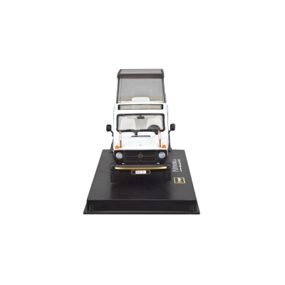 Burago Scala 1/43 mercedes benz 230 ge "papa mobile"